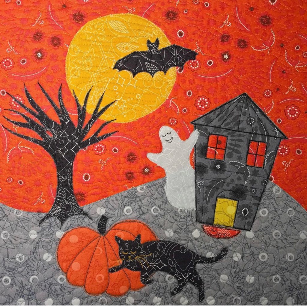 Make Your Own Haunted House Quilt!&nbsp;🎃👻